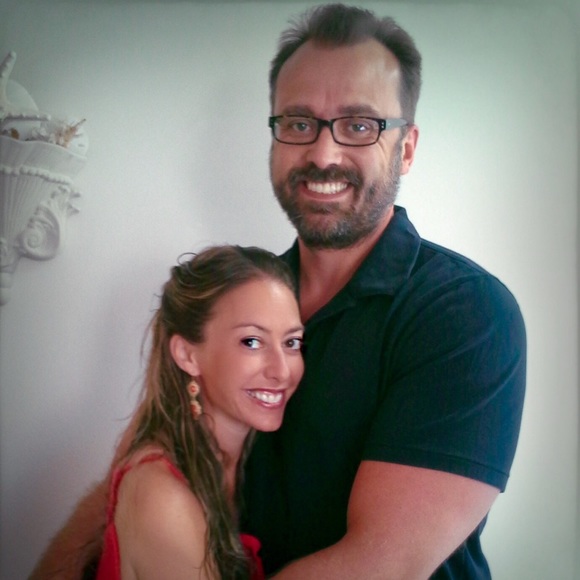 Welcome to my closet!!! Thanks for stopping by! - Picture 3 of 14